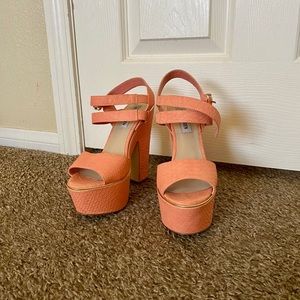 Steve Madden Depaolo Pink Snakeskin Heel Size 8